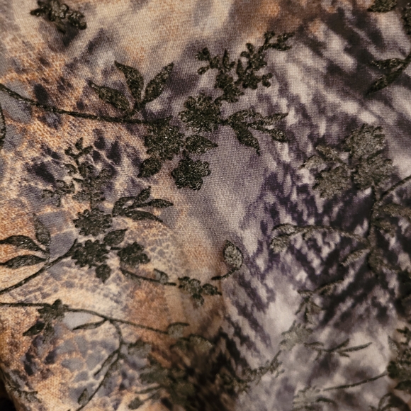 Floral Patterned Women's Belted Tunic Top - Picture 3 of 7